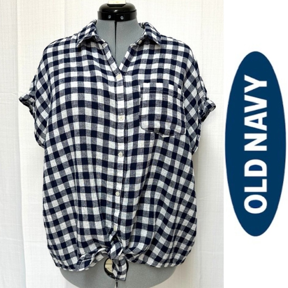 Old Navy Navy & White Gingham Button-Front Tie-Hem Blouse